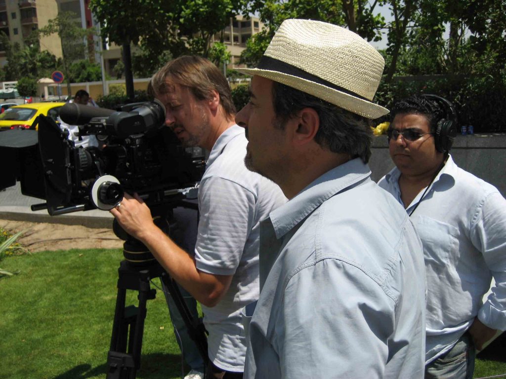 British / American – Documentary 1 – frame 3